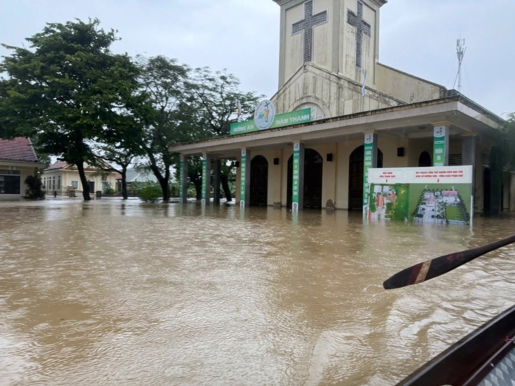 hue_lu lut hue_hue ngap lut_thientai_luluthue_phat giao hue23.jpg